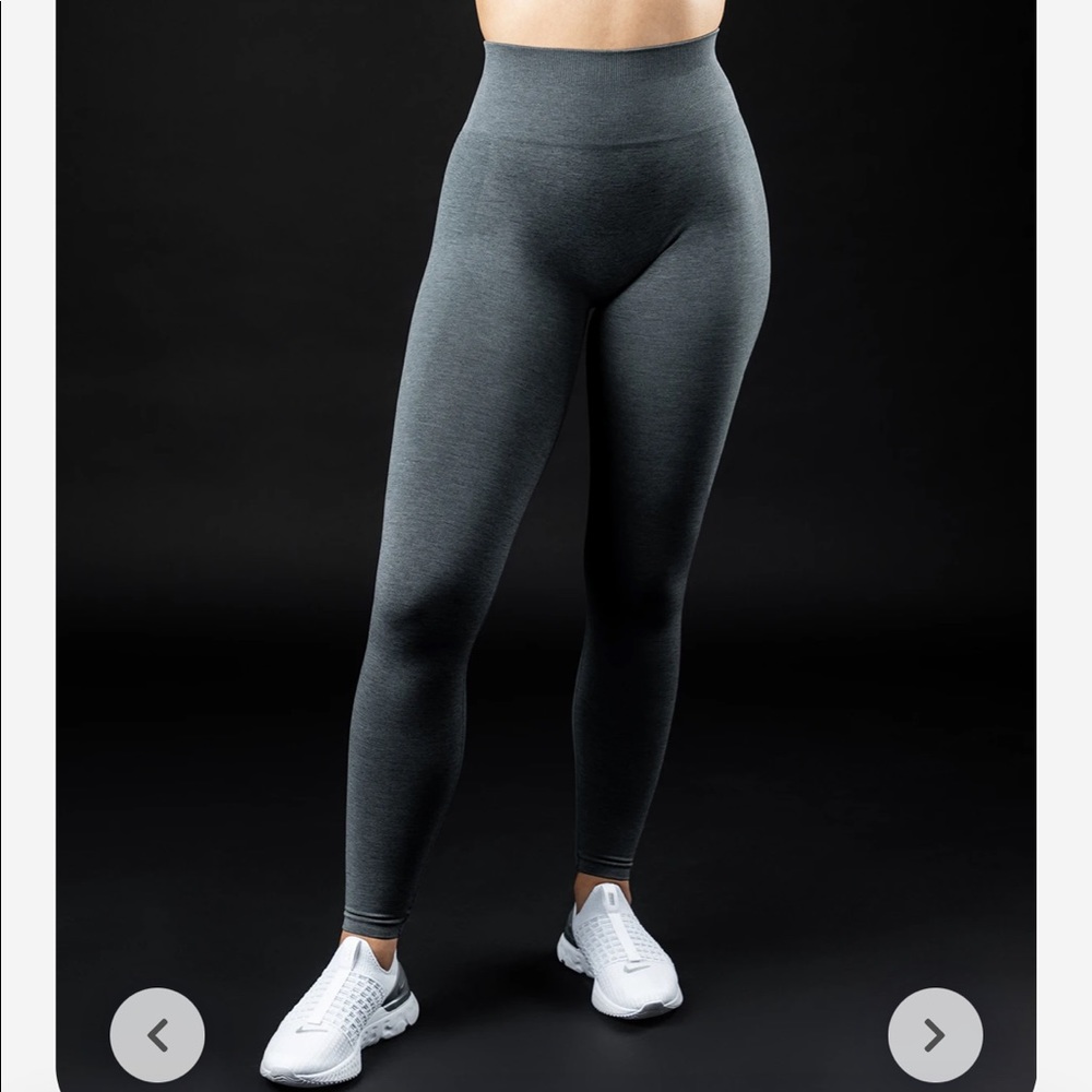 Alphalete amplify leggings (titanium)